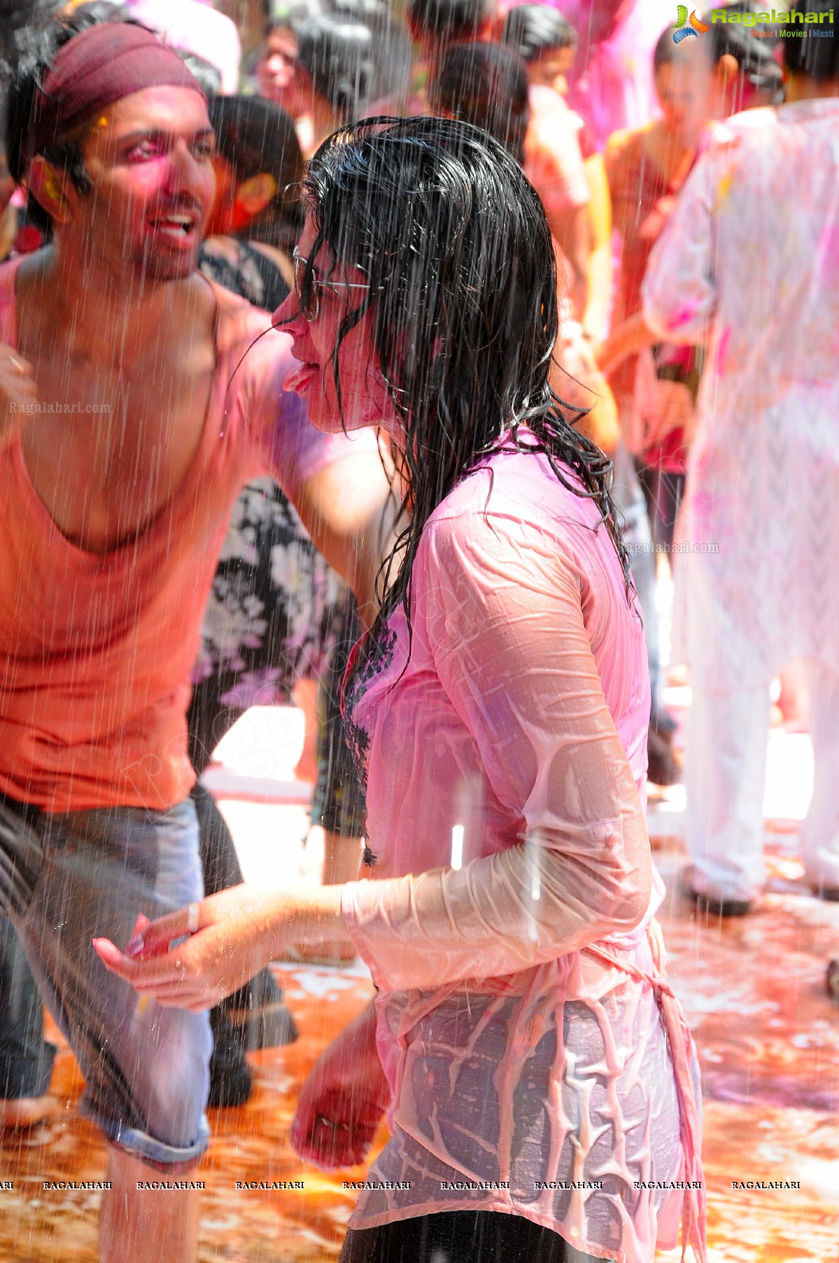 Big Fat Holi Bash 2012 at Taj Banjara