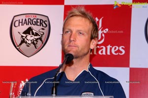 Emirates Sponsors Deccan Chargers