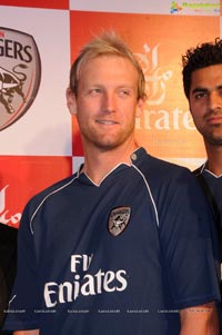 Emirates Sponsors Deccan Chargers