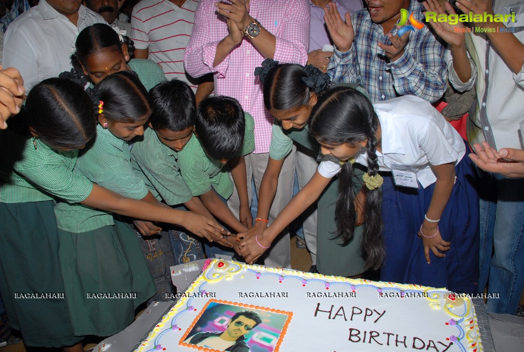 Fans Celebrate Ram Charan Birthday