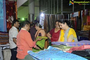 Lepakshi Cotton & Silk Fab at Satya Sai Nigamagamam