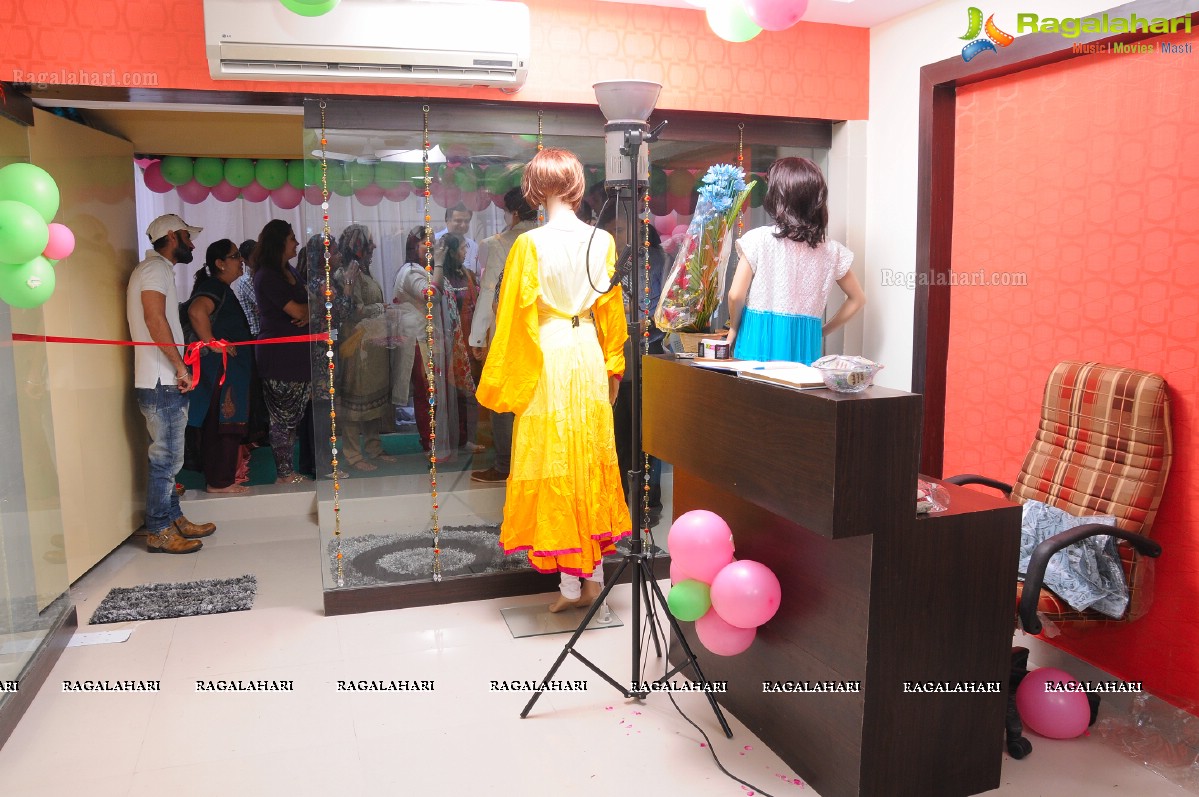 Mehak's Designer Studio Launch by Neelam Gouhranii