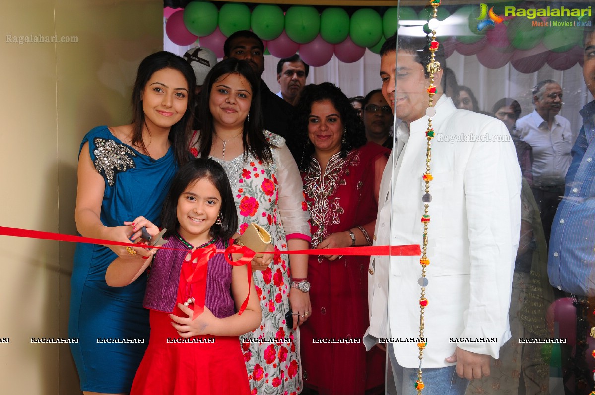 Mehak's Designer Studio Launch by Neelam Gouhranii