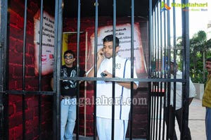 Radio Mirchi’s RJ Hemant arrested himself at Big Bazaar, Kachiguda