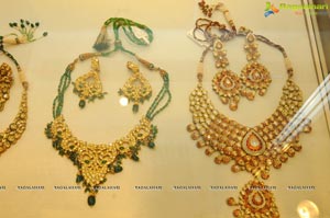 Shilpa Shirodkar Jewellery Art Exhibition