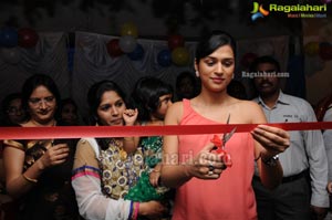 Shraddha Das launches Fantaize Beauty & Health Gallery