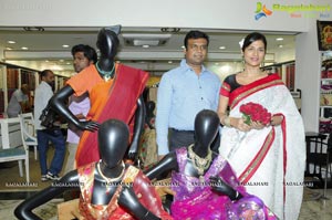 Shradha Das Launches Usha Raghunathan's Choli Collection at Singhania's