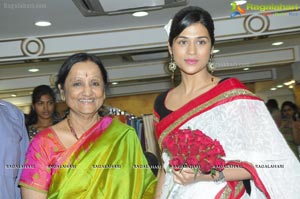 Shradha Das Launches Usha Raghunathan's Choli Collection at Singhania's