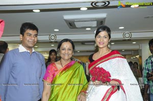 Shradha Das Launches Usha Raghunathan's Choli Collection at Singhania's