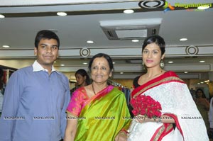 Shradha Das Launches Usha Raghunathan's Choli Collection at Singhania's