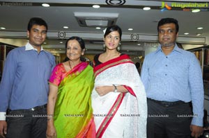 Shradha Das Launches Usha Raghunathan's Choli Collection at Singhania's