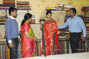 Shradha Das Launches Usha Raghunathan's Choli Collection at Singhania's