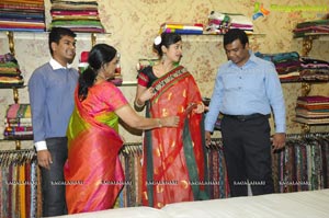 Shradha Das Launches Usha Raghunathan's Choli Collection at Singhania's