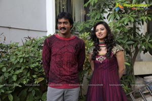 Sunil-Isha Chawla Film Muhurat