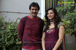 Sunil-Isha Chawla Film Muhurat