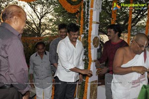 Sunil-Isha Chawla Film Muhurat