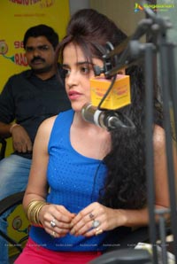 Back Bench Student Radio Mirchi