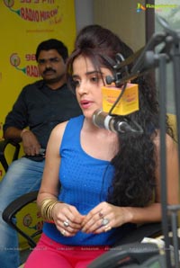 Back Bench Student Radio Mirchi