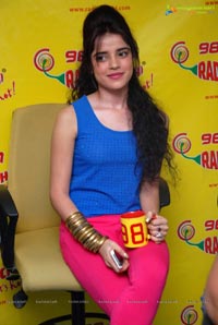 Back Bench Student Radio Mirchi