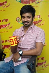 Back Bench Student Radio Mirchi