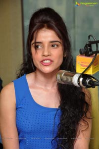 Back Bench Student Radio Mirchi