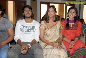 Gundello Godari Success Meet