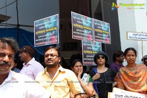 Telugu TV Artists Protest at Maa TV