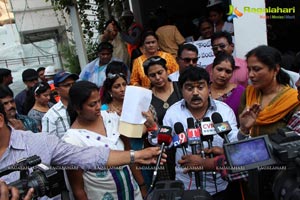 Telugu TV Artists Protest at Maa TV