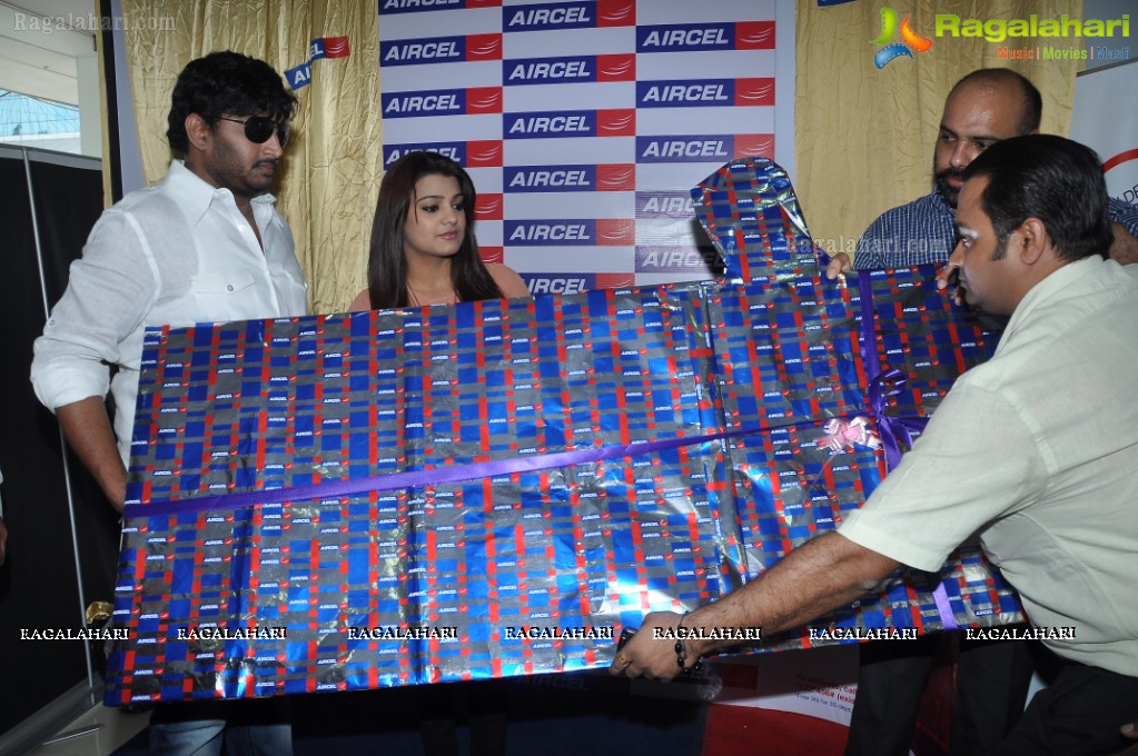 Tashu Kaushik launches Aircel 3G New Plans