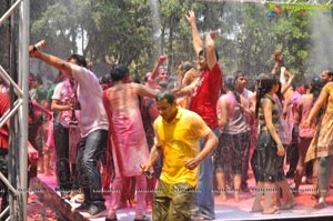 Bisket Entertainments 2013 Holi Bash