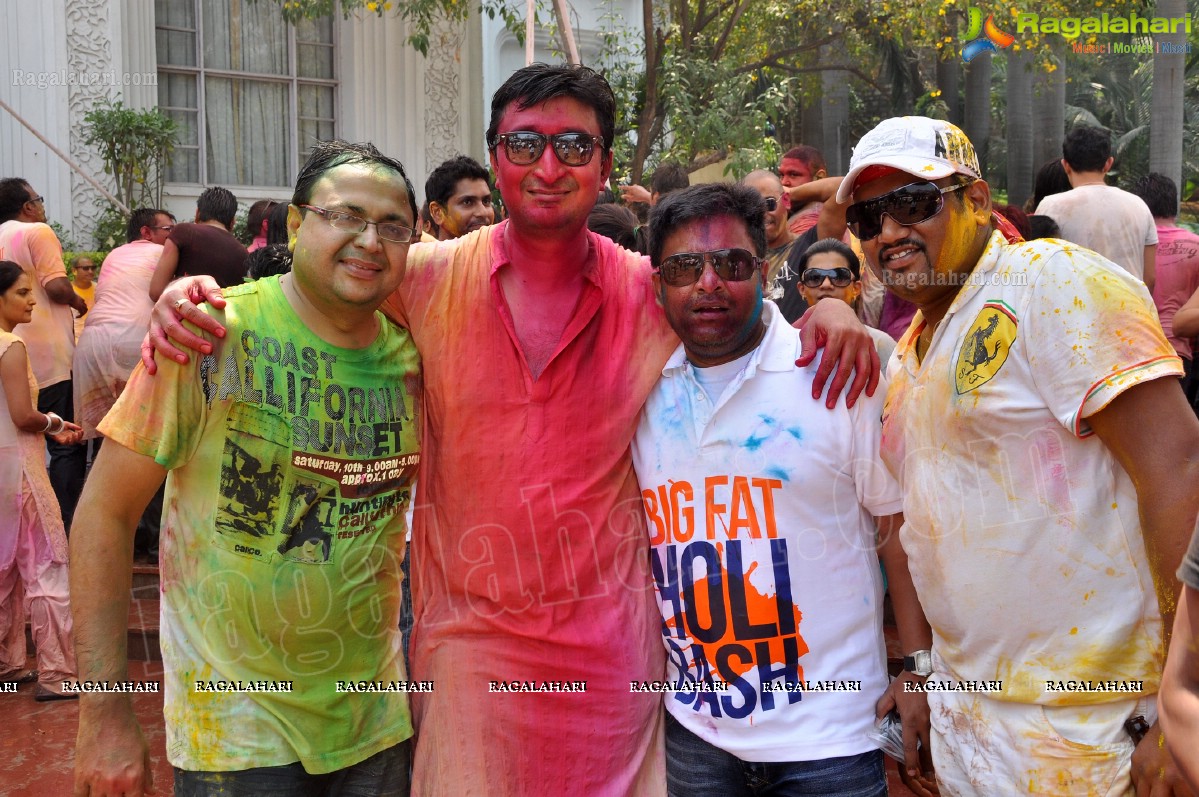 Big Fat Holi Bash 2013 - by Bisket & AA