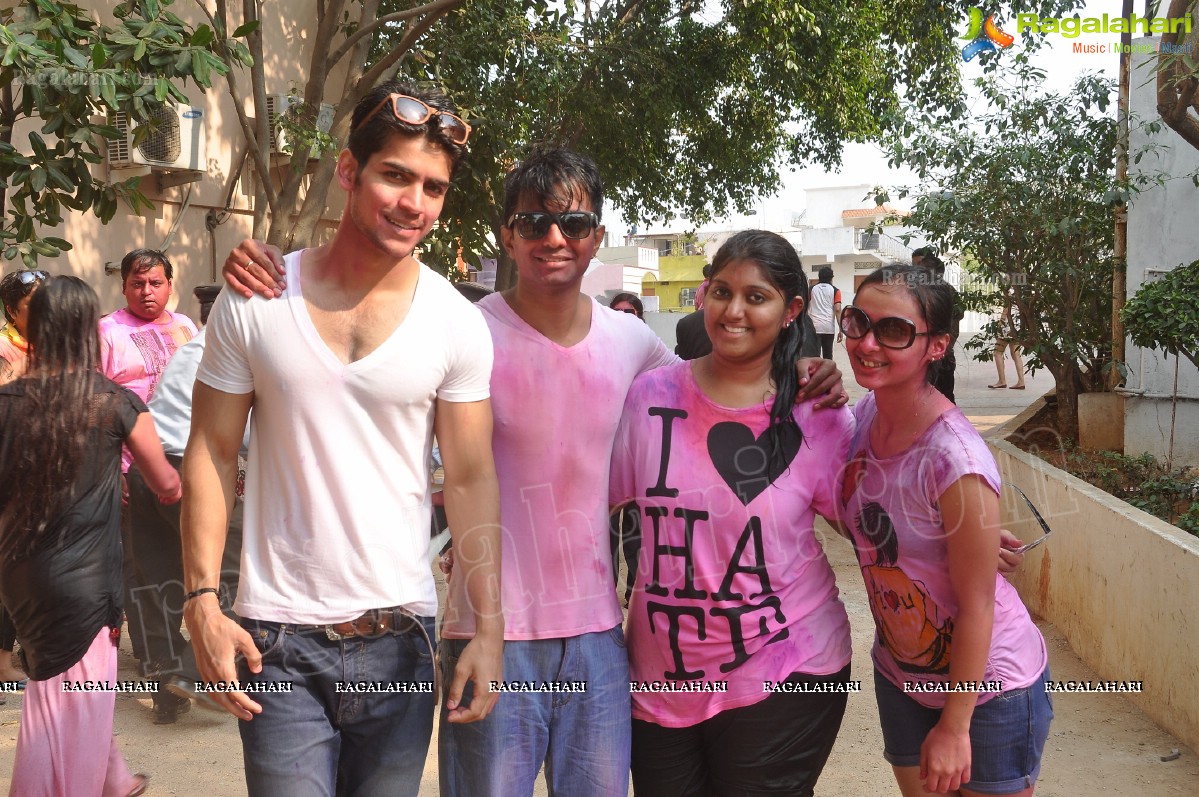 Big Fat Holi Bash 2013 - by Bisket & AA