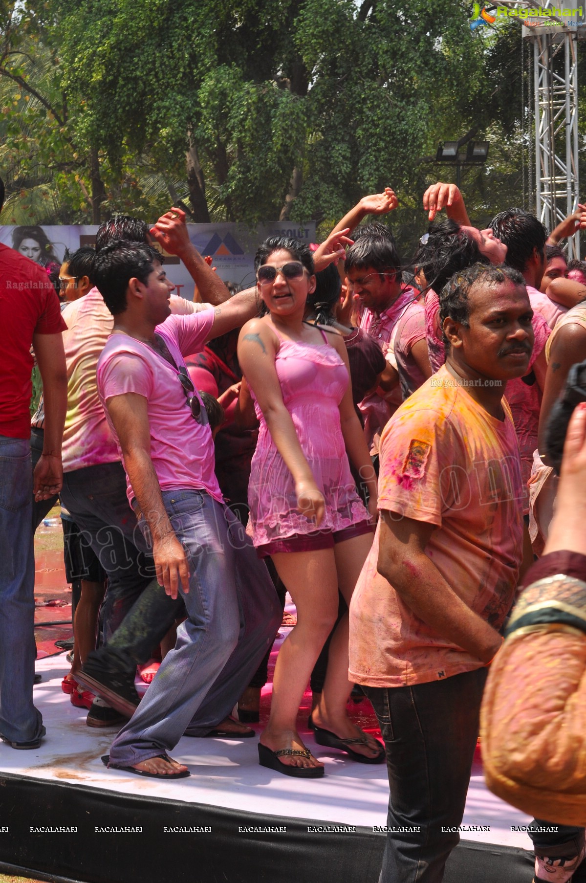 Big Fat Holi Bash 2013 - by Bisket & AA