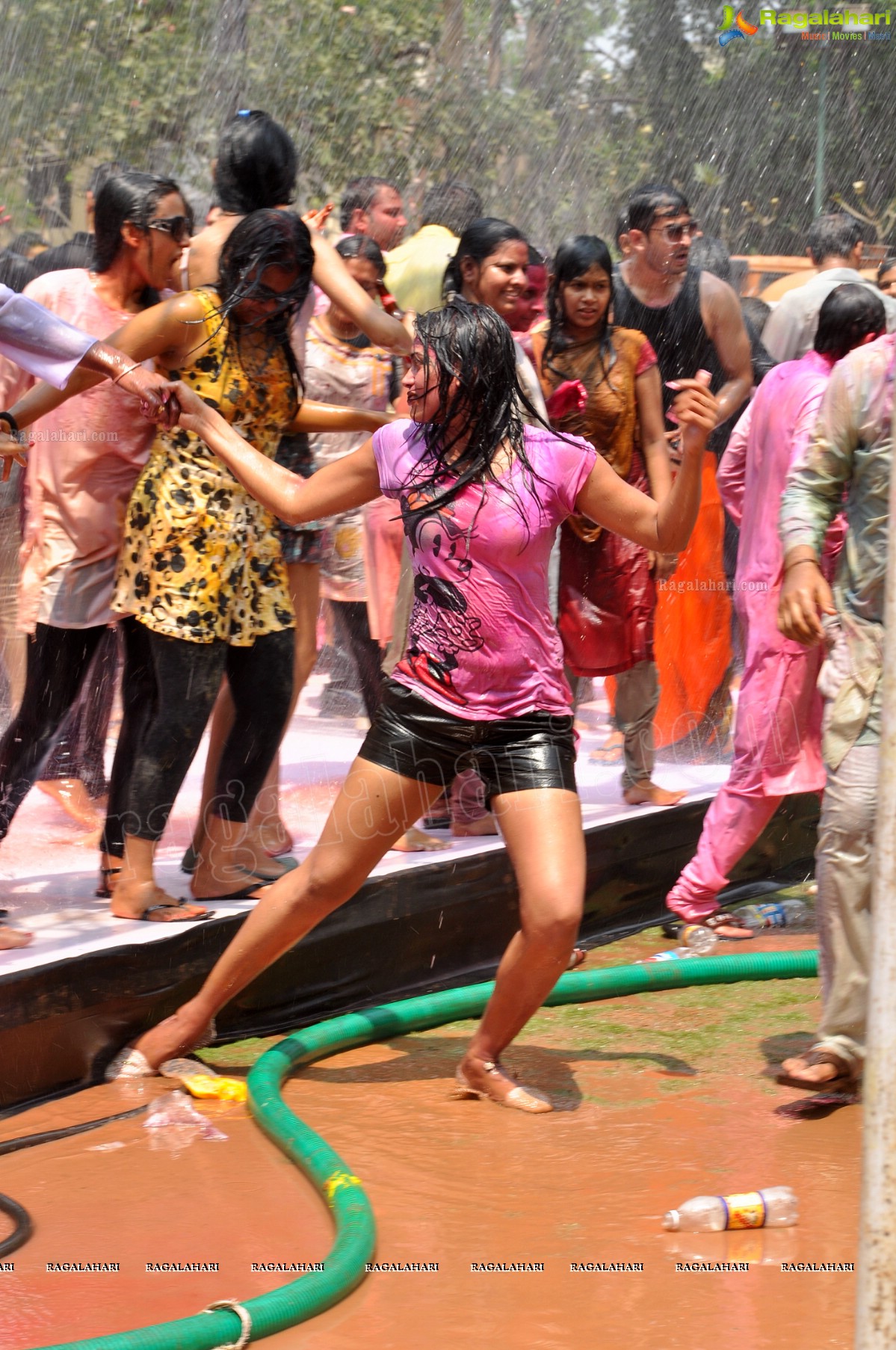 Big Fat Holi Bash 2013 - by Bisket & AA