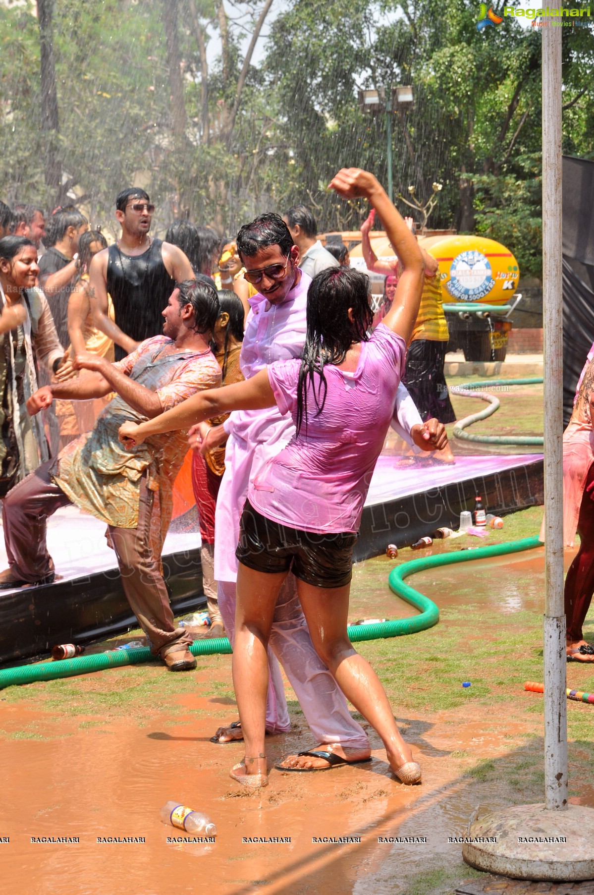 Big Fat Holi Bash 2013 - by Bisket & AA