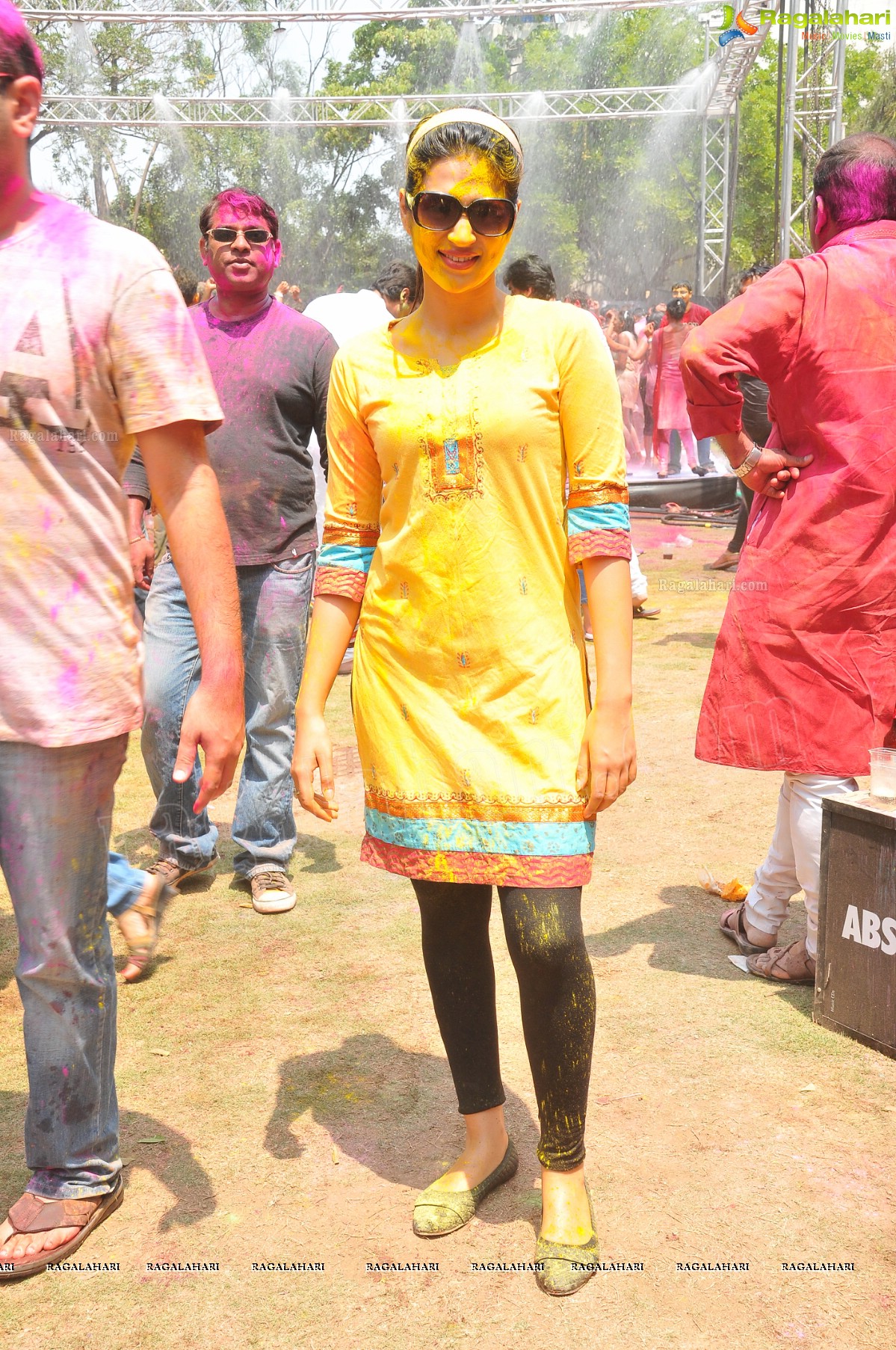 Big Fat Holi Bash 2013 - by Bisket & AA