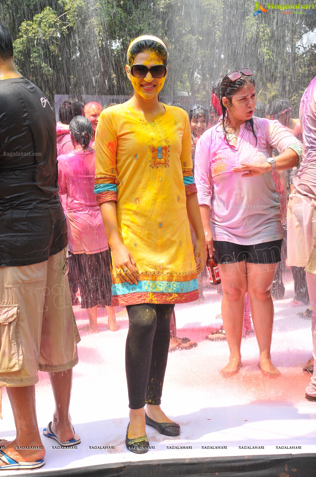 Big Fat Holi Bash 2013 - by Bisket & AA