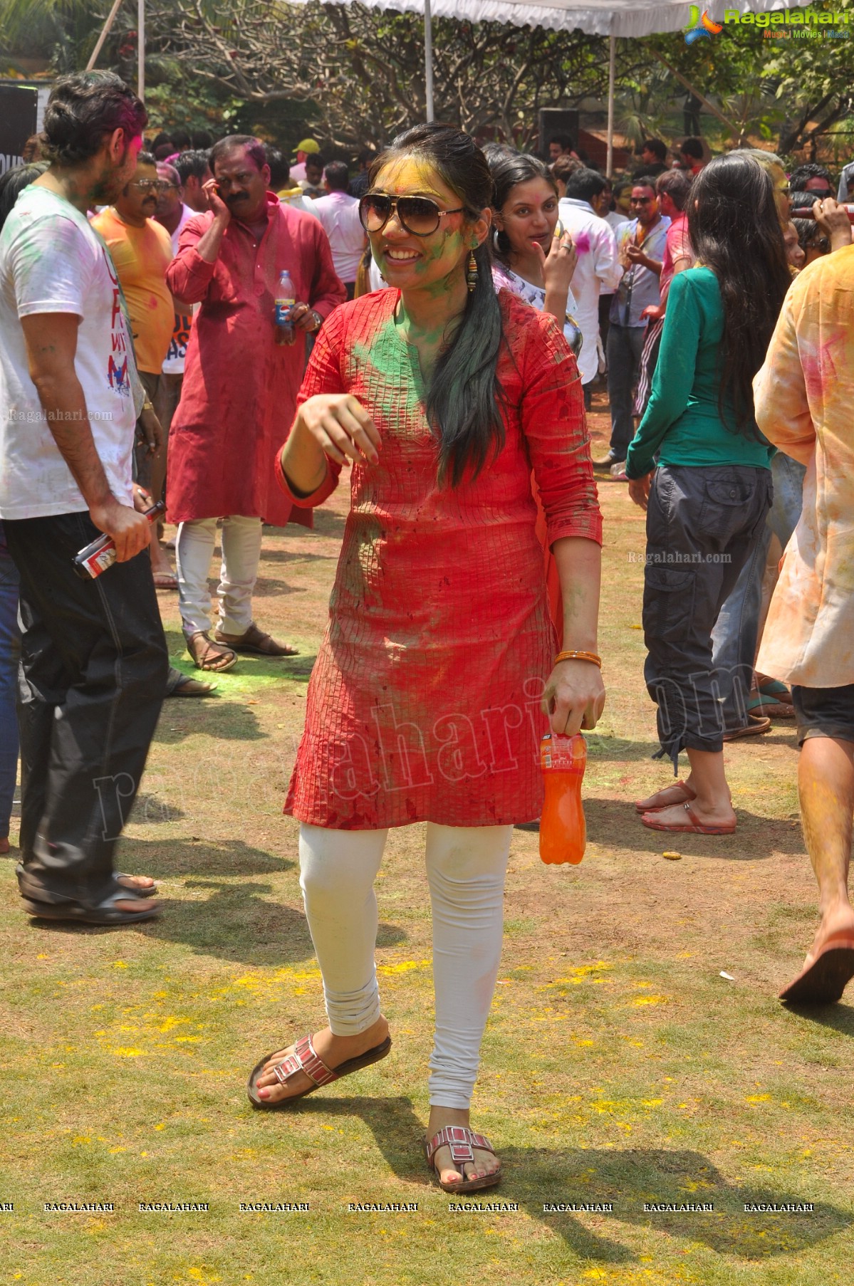 Big Fat Holi Bash 2013 - by Bisket & AA