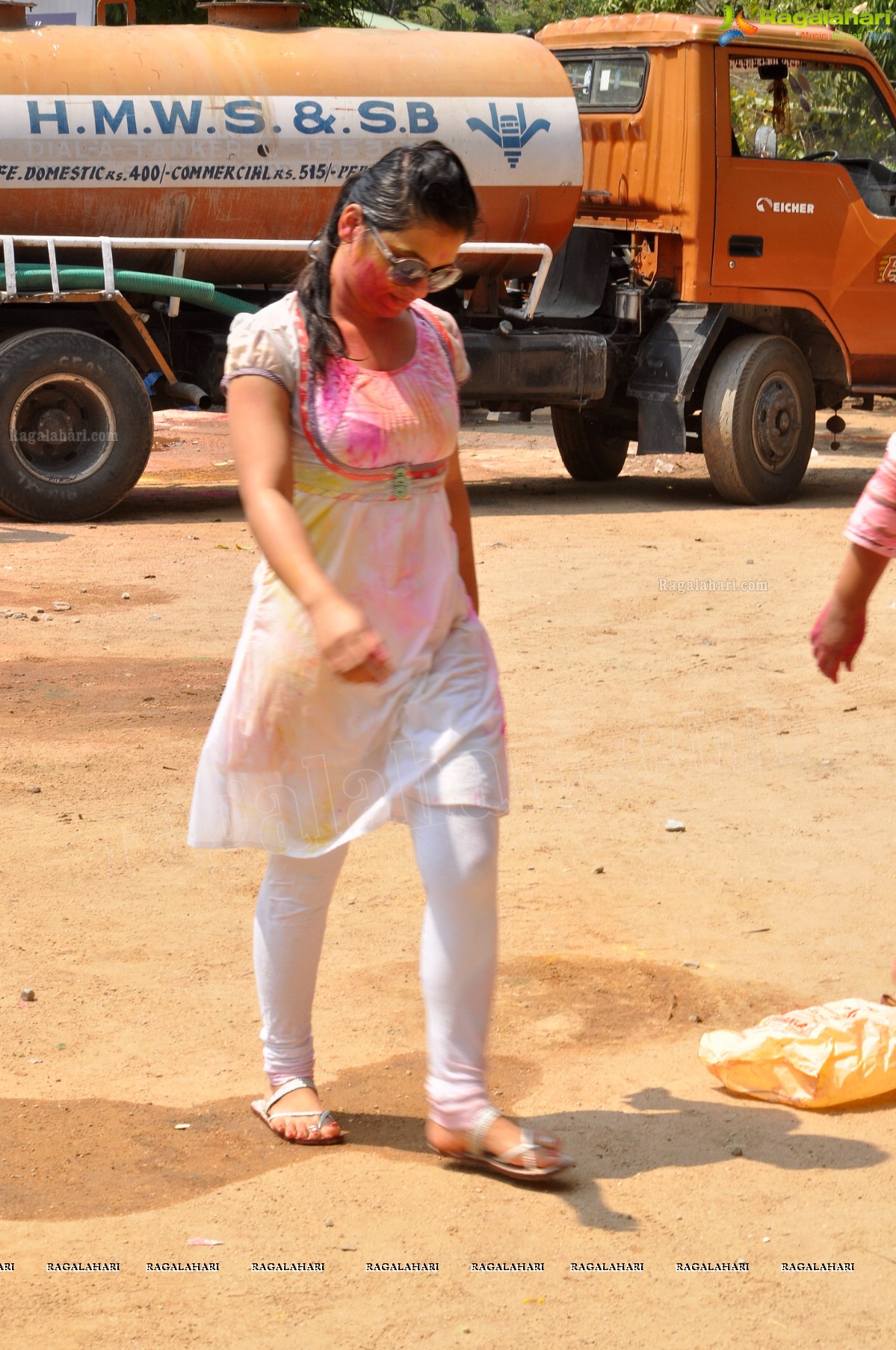 Big Fat Holi Bash 2013 - by Bisket & AA