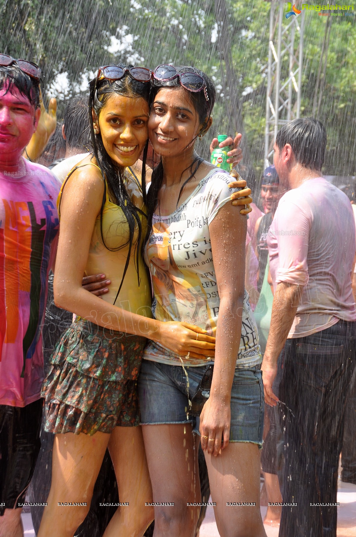 Big Fat Holi Bash 2013 - by Bisket & AA