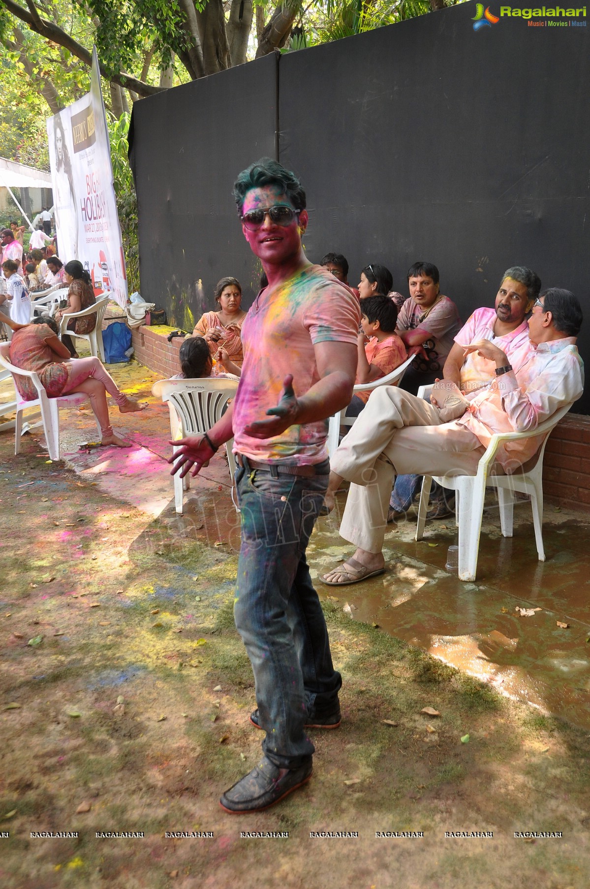 Big Fat Holi Bash 2013 - by Bisket & AA