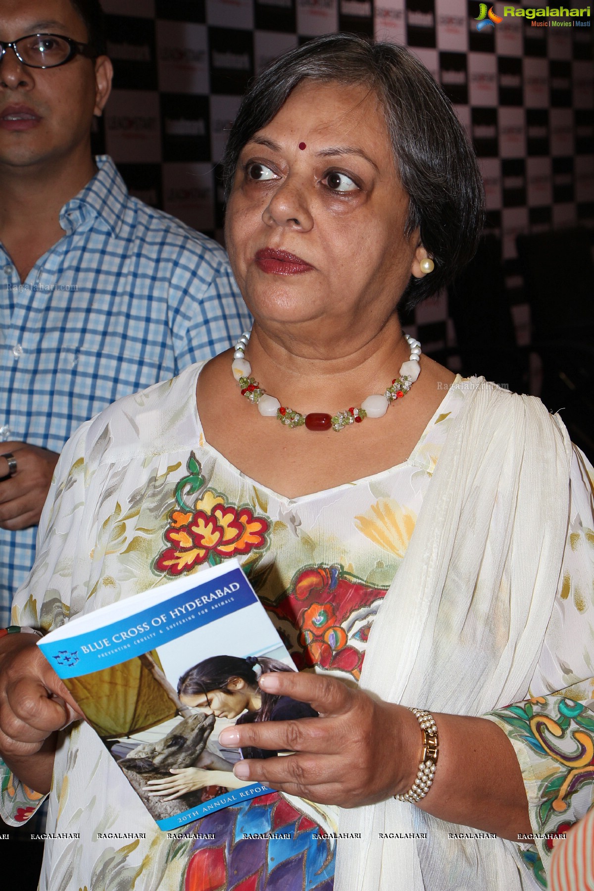 Amala and Suma launches 'Bonsai Kitten' Book at Landmark, Hyderabad