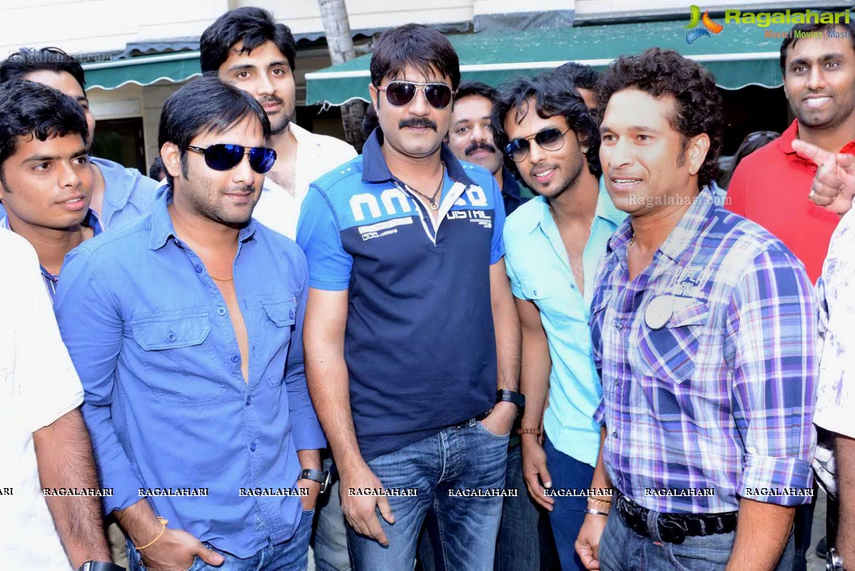 CCL 3 Telugu Warriors Team with Sachin Tendulkar