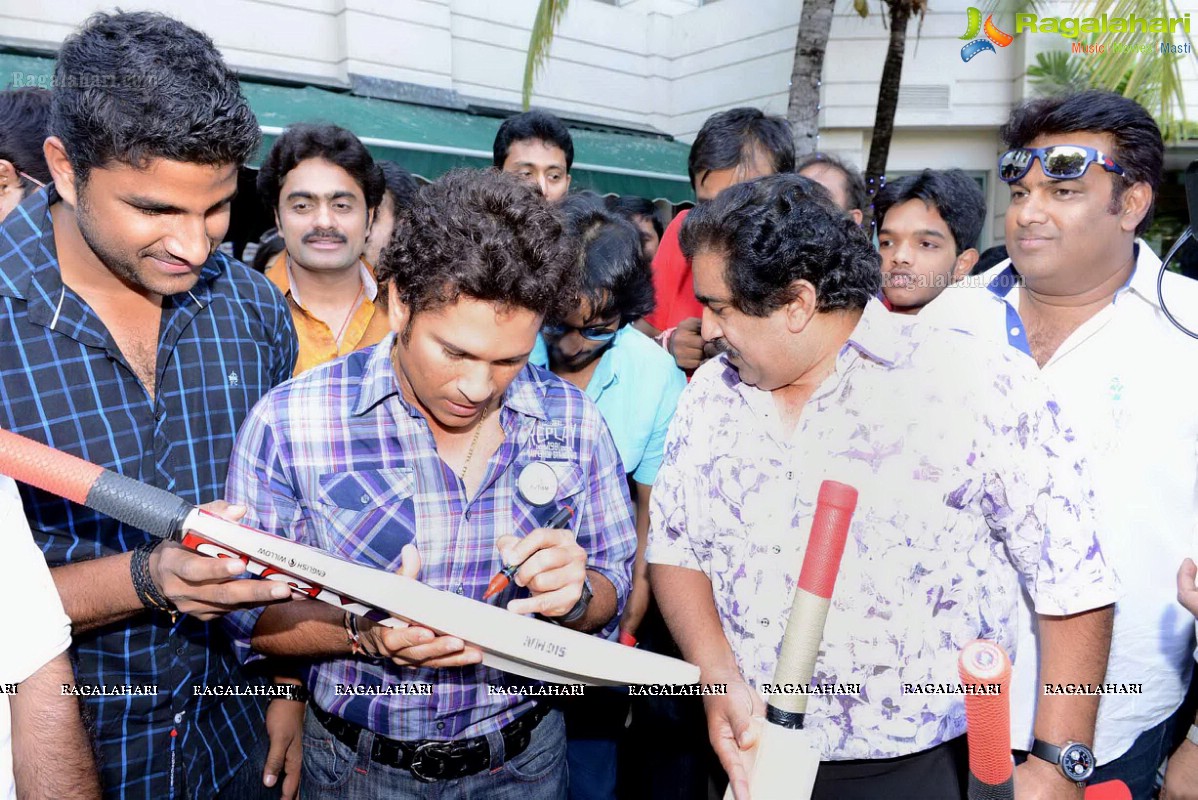 CCL 3 Telugu Warriors Team with Sachin Tendulkar