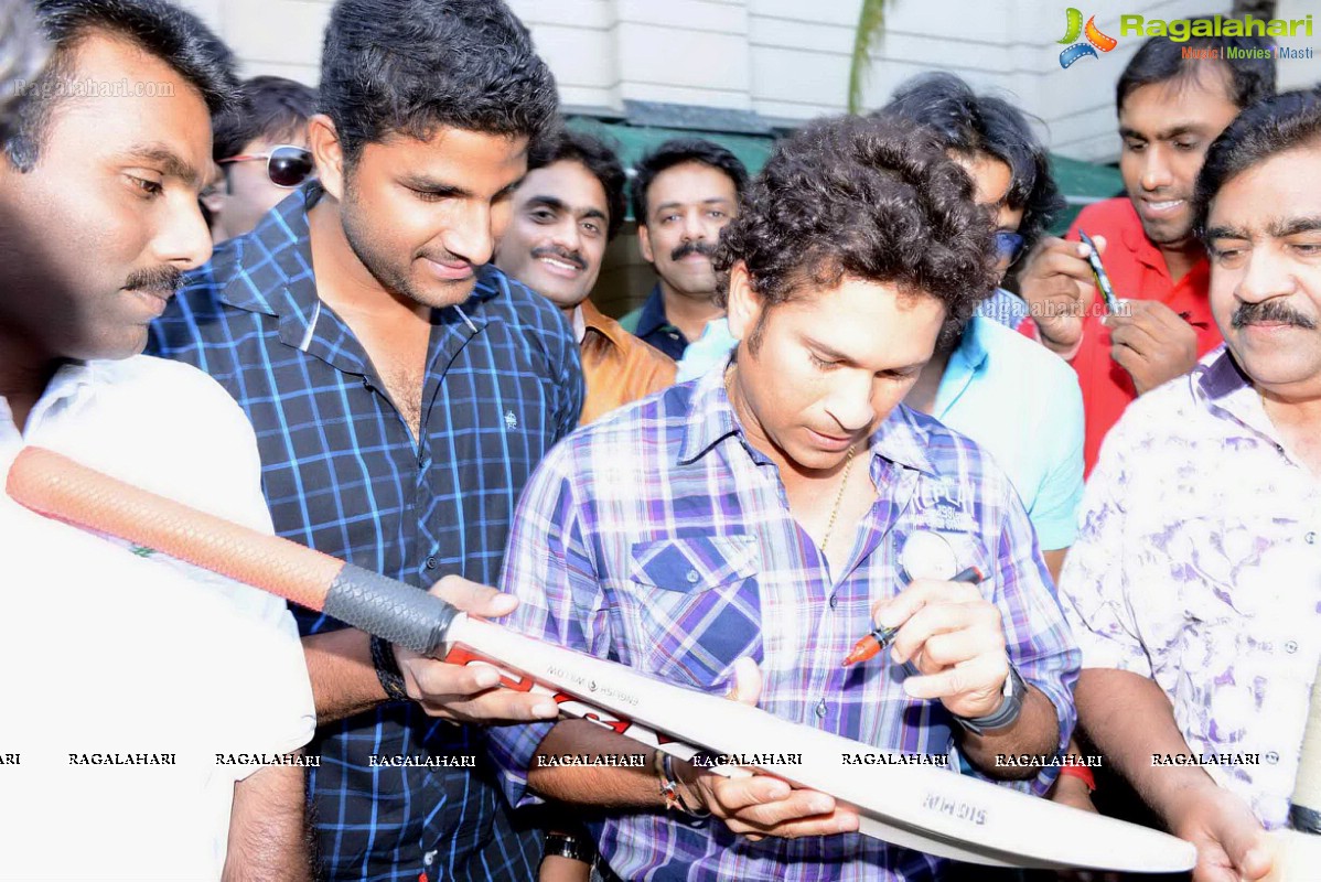 CCL 3 Telugu Warriors Team with Sachin Tendulkar