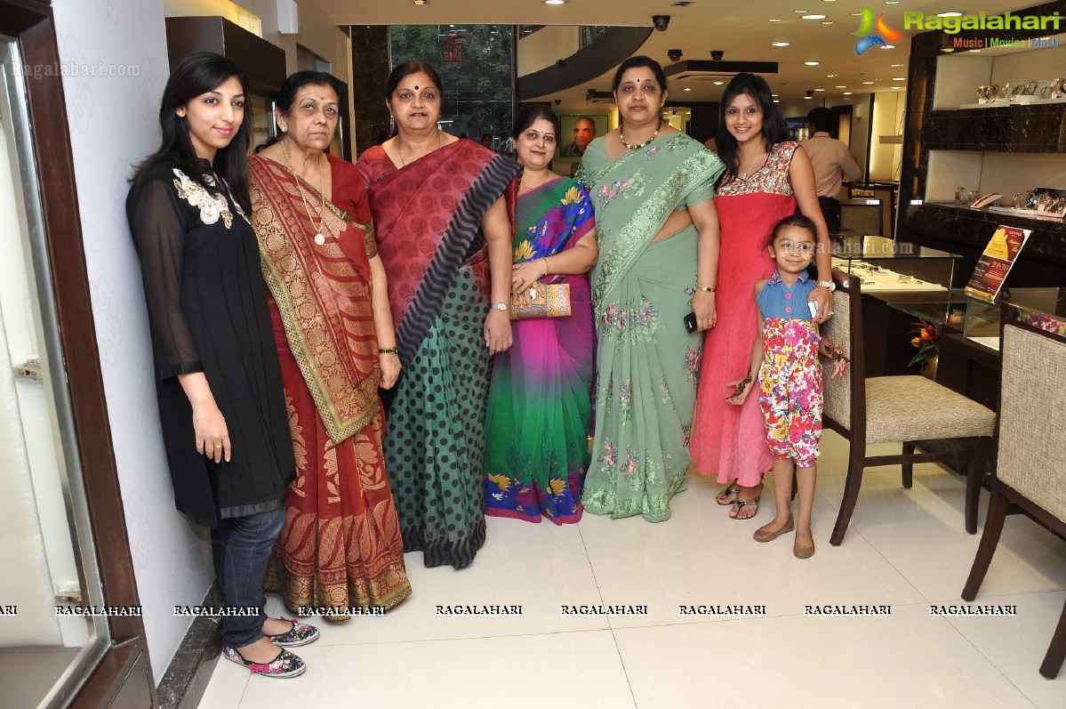 Doshi Gems & Jewels 2013 Women's Day Celebrations, Hyderabad