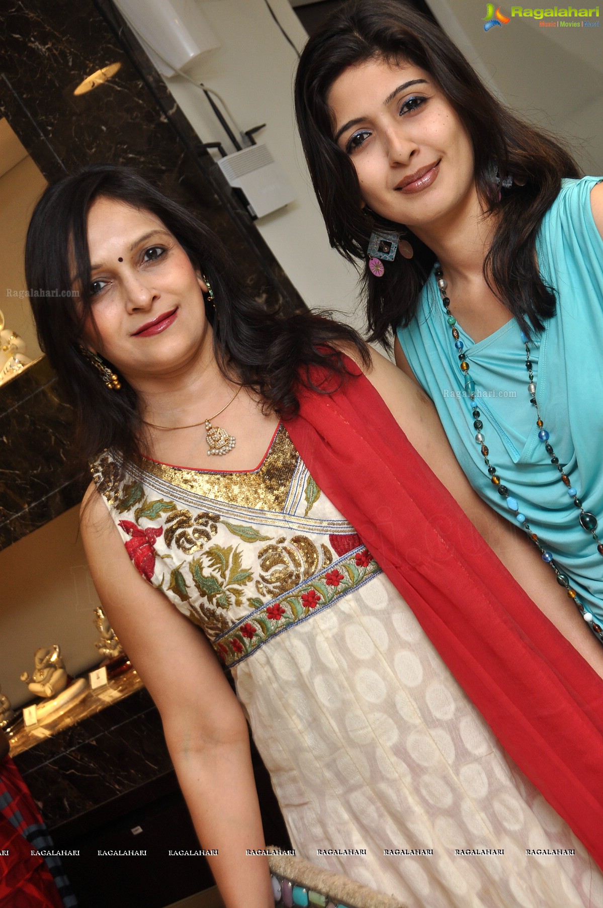 Doshi Gems & Jewels 2013 Women's Day Celebrations, Hyderabad