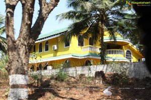 Goa Beach People Photos