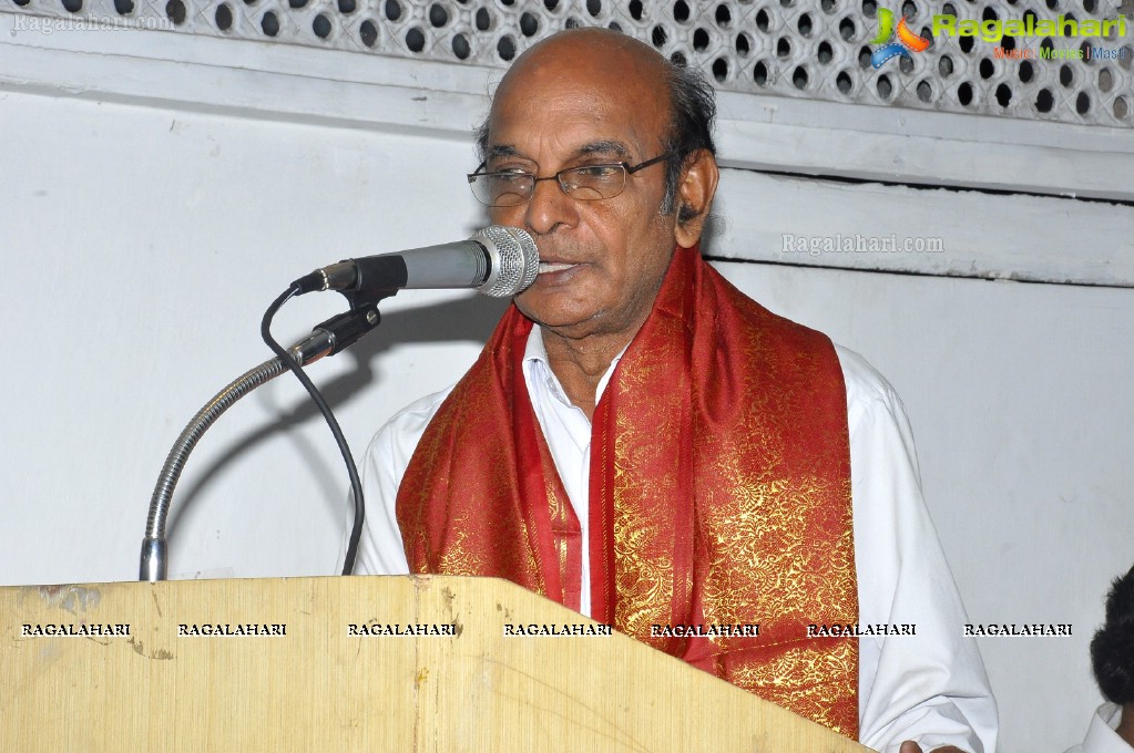 Brahmanandam Launches Hasya Nata Chakravarthi Relangi Book