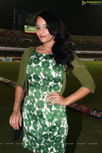 Heroines Hungama at CCL 2013 Semi-Finals